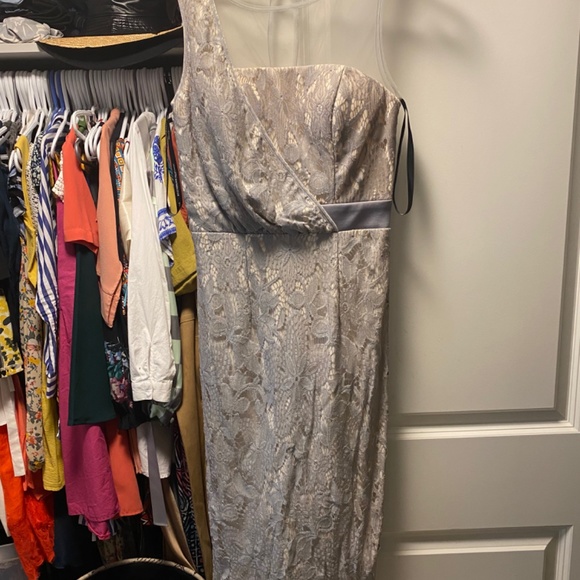 Grey lace Midi dress. - Picture 2 of 4